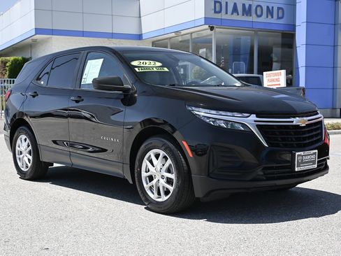 Used 2022 Chevrolet Equinox LS w/ LPO, Cargo Package FWD image 1