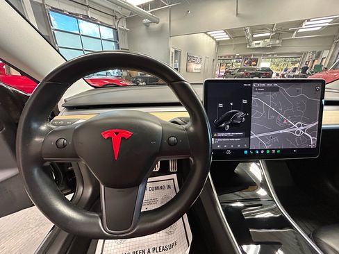 Used 2019 Tesla Model 3 Long Range AWD/4WD image 8