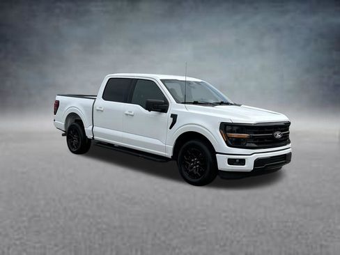 Used 2024 Ford F150 XLT w/ XLT Black Appearance Package RWD image 8