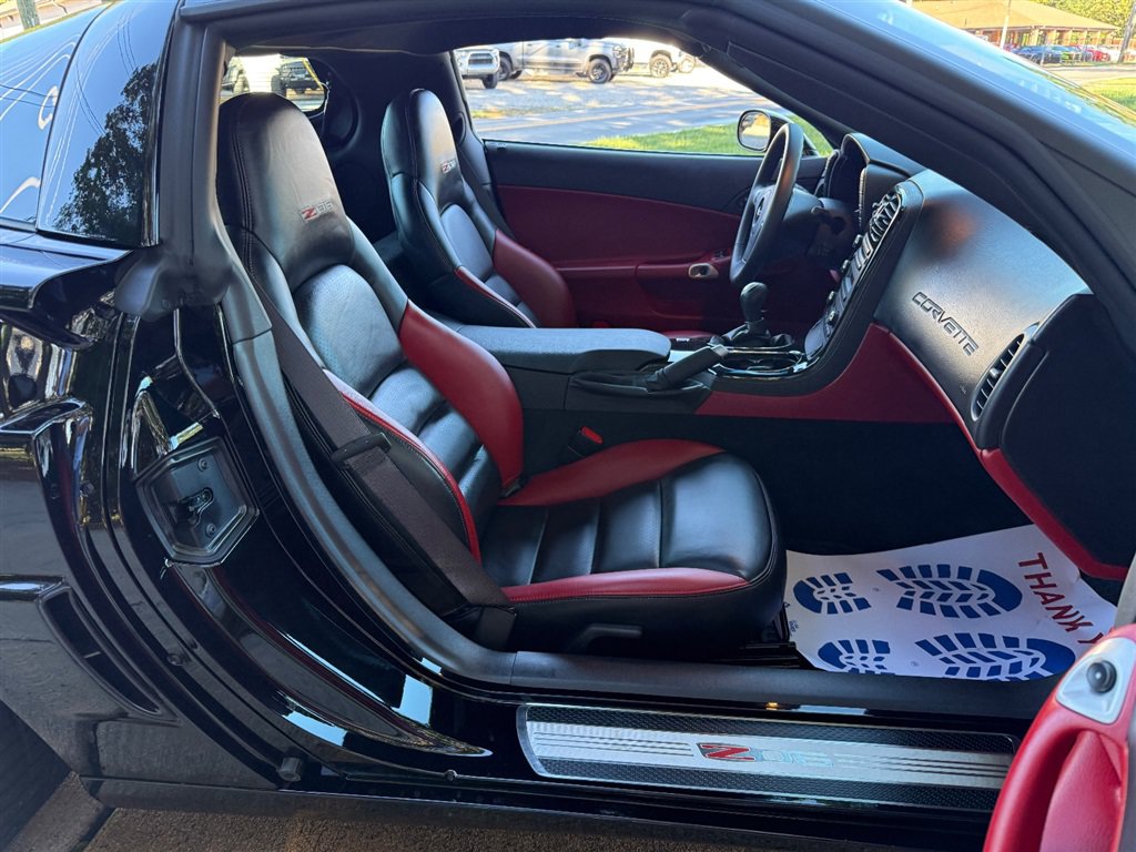 Used 2010 Chevrolet Corvette Z06 w/ Preferred Equipment Group RWD image 56