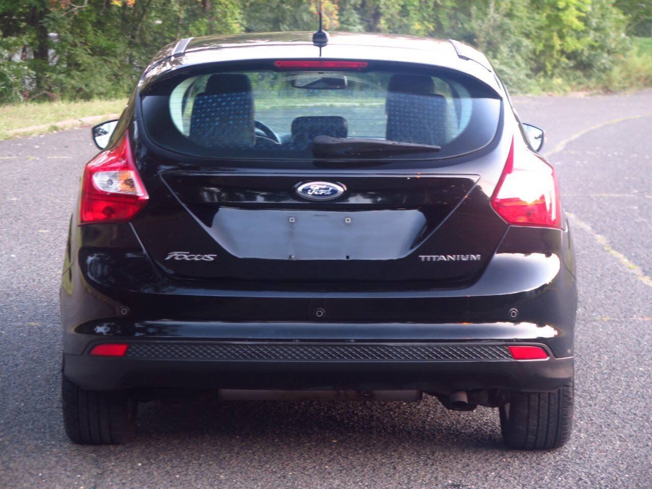 Used 2012 Ford Focus Titanium FWD image 31