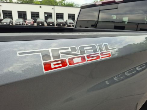 Used 2021 Chevrolet Silverado 1500 LT Trail Boss AWD/4WD image 32