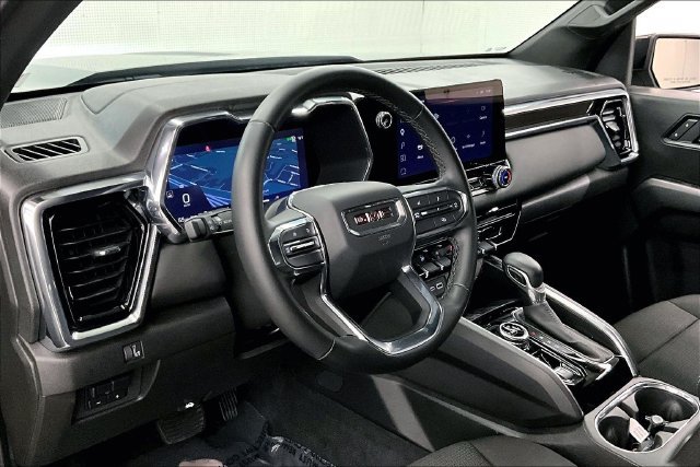 Used 2025 GMC Canyon Elevation AWD/4WD image 16