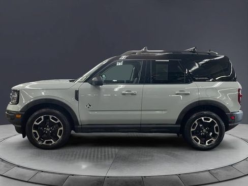 Used 2022 Ford Bronco Sport Outer Banks w/ Tech Package AWD/4WD image 2