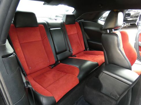 Used 2017 Dodge Challenger R/T Scat Pack w/ Dynamics Package image 39