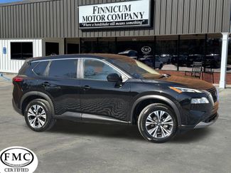 Used 2023 Nissan Rogue SV video 1