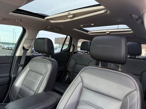 Used 2020 GMC Acadia Denali w/ Denali Ultimate Package AWD/4WD image 22