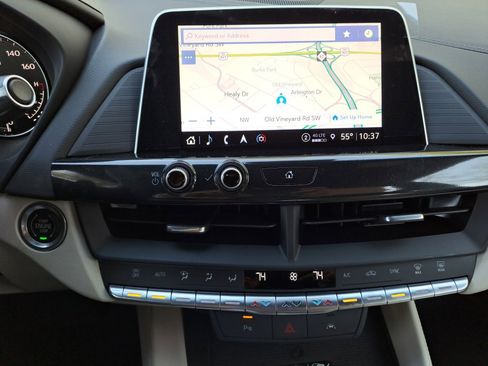 Certified 2023 Cadillac CT4 Luxury w/ Sun And Sound Package image 24