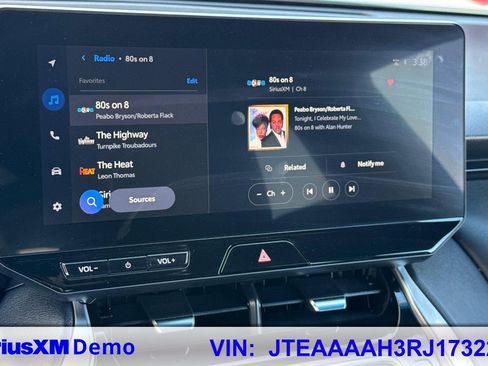 Used 2024 Toyota Venza Nightshade image 28