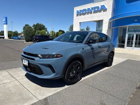 Used 2024 Dodge Hornet R/T Plus w/ R/T Blacktop Package AWD/4WD image 14