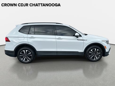 Used 2022 Volkswagen Tiguan S image 3