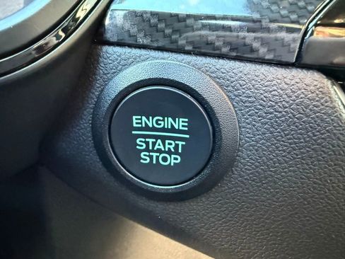 Used 2025 Ford Escape ST-Line image 12