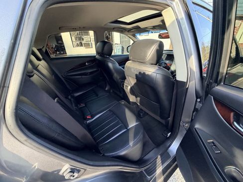 Used 2012 INFINITI EX35 Journey w/ Premium Pkg image 16
