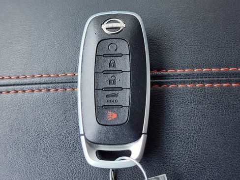 Used 2025 Nissan Sentra SR w/ Midnight Edition FWD image 31