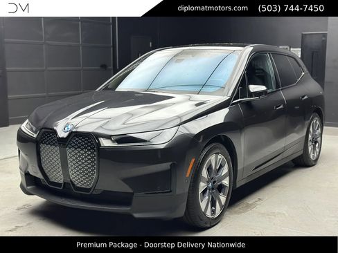 Used 2023 BMW iX xDrive50 w/ Premium Package image 1