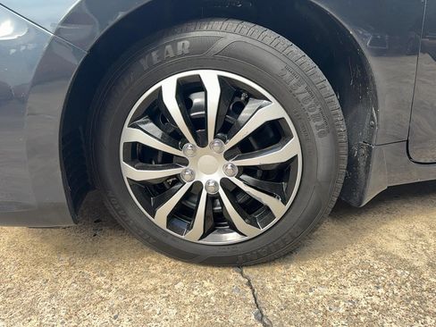 Used 2017 Nissan Altima 2.5 S w/ Power Driver Seat Package FWD image 9