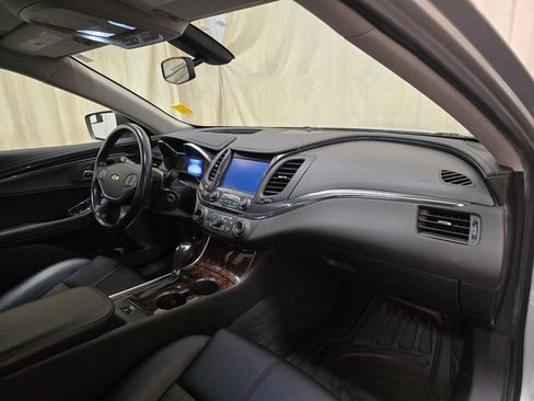 Used 2014 Chevrolet Impala LT FWD image 27