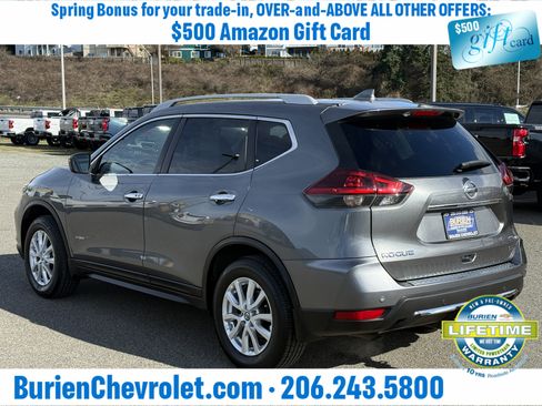 Used 2019 Nissan Rogue SV image 3