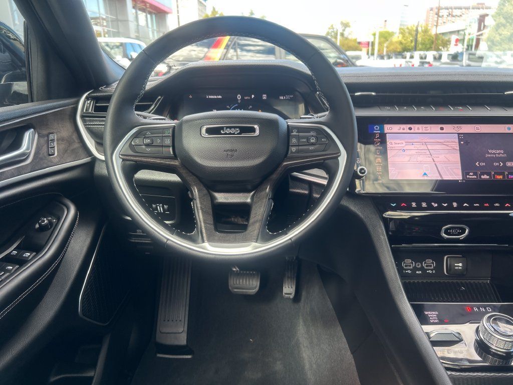 Used 2026 Jeep Grand Cherokee L Limited AWD/4WD image 14