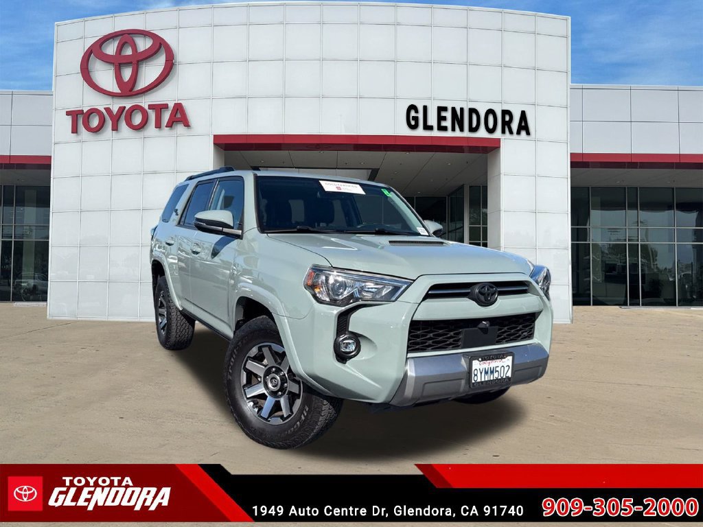 Certified 2022 Toyota 4Runner TRD Off-Road Premium AWD/4WD image 2