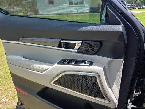 Used 2020 Kia Telluride SX w/ Towing Package FWD image 27