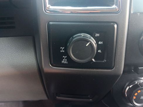 Used 2015 Ford F150 XLT w/ Equipment Group 302A Luxury AWD/4WD image 18