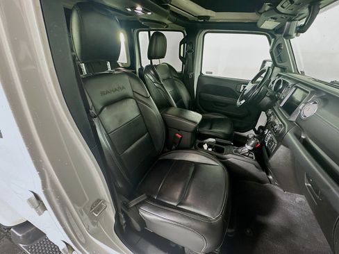 Used 2020 Jeep Wrangler Unlimited Sahara AWD/4WD image 29