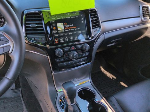 Used 2022 Jeep Grand Cherokee Limited w/ Tech Group image 23