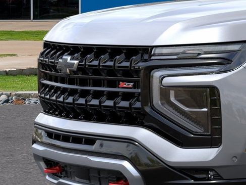 New 2026 Chevrolet Suburban Z71 AWD/4WD image 13