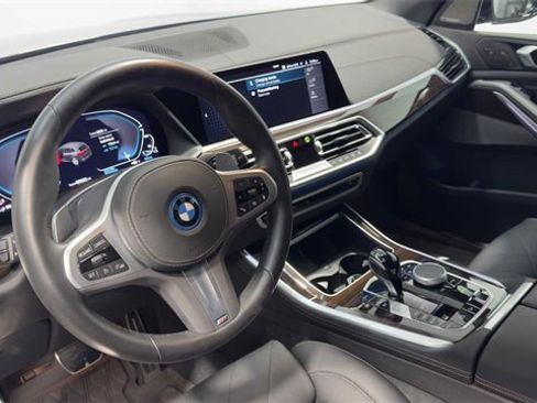 Used 2023 BMW X5 xDrive45e w/ M Sport Package image 16