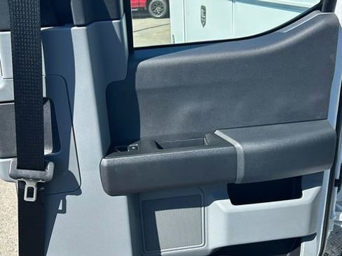 New 2025 Ford F250 XL w/ XL Chrome Package image 21