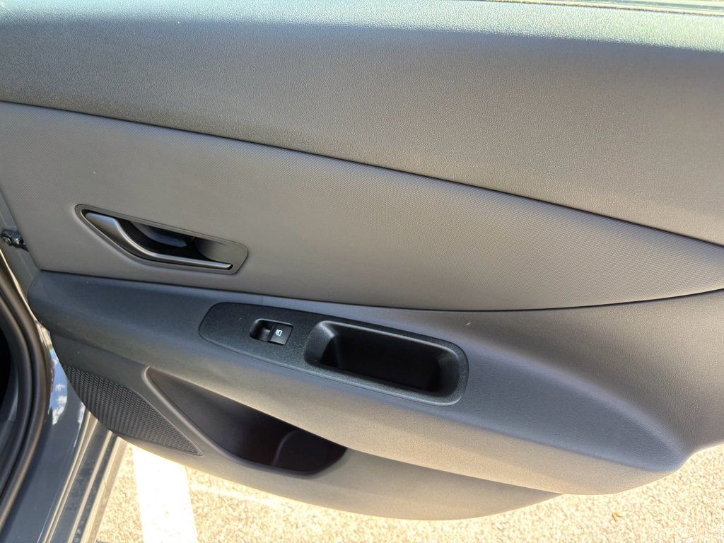 New 2026 Hyundai Elantra SEL Sport FWD image 23
