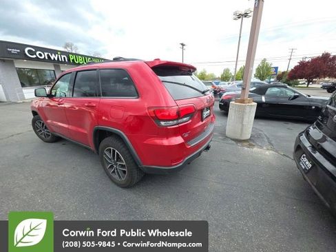 Used 2019 Jeep Grand Cherokee Trailhawk image 7
