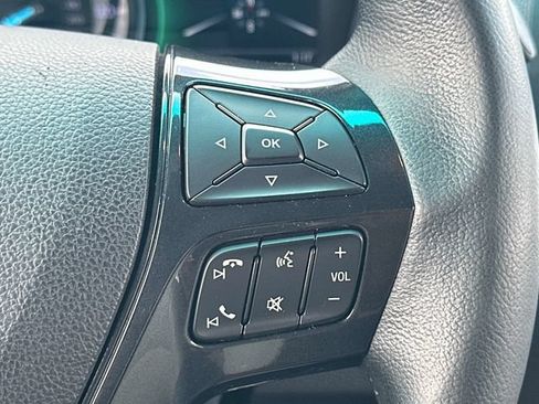 Used 2019 Ford Explorer XLT w/ Equipment Group 202A AWD/4WD image 8