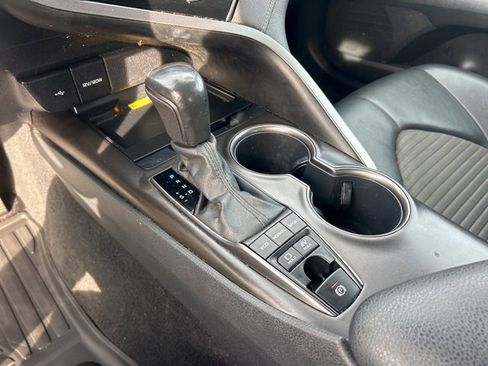 Used 2022 Toyota Camry SE image 23