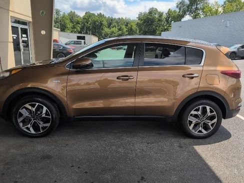 Used 2021 Kia Sportage EX AWD/4WD image 4