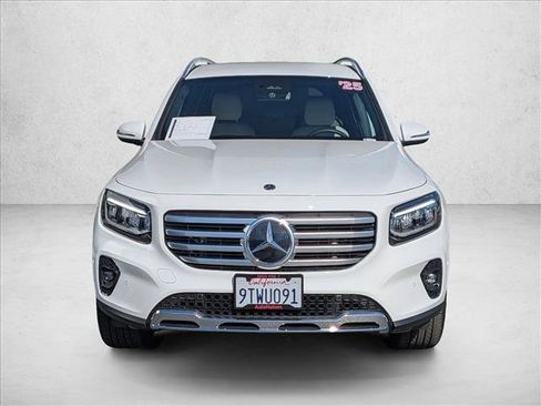 Certified 2025 Mercedes-Benz GLB 250 image 2