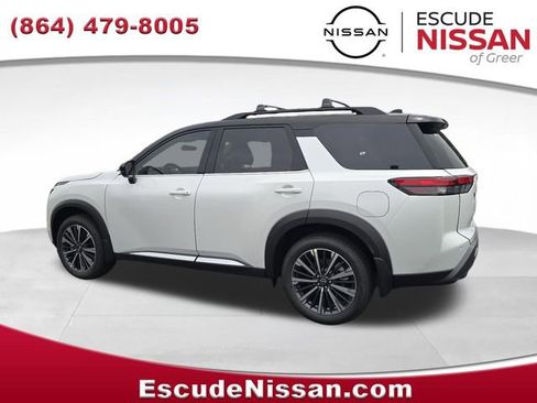 New 2026 Nissan Pathfinder Platinum AWD/4WD image 5