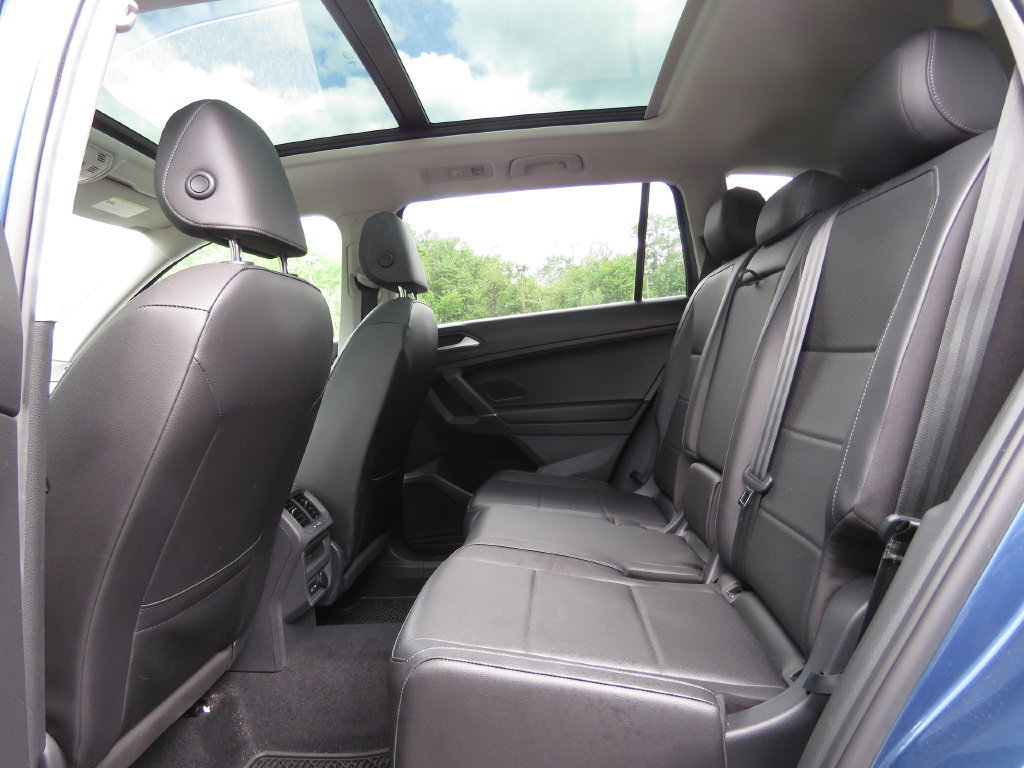 Used 2020 Volkswagen Tiguan SEL AWD/4WD image 20