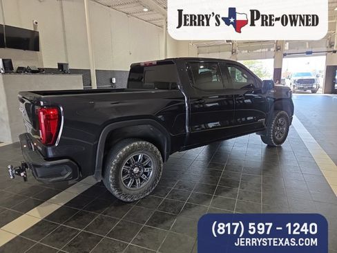 Used 2024 GMC Sierra 1500 AT4 w/ Technology Package AWD/4WD image 6