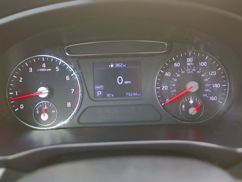 Used 2020 Kia Sorento AWD V6 image 7