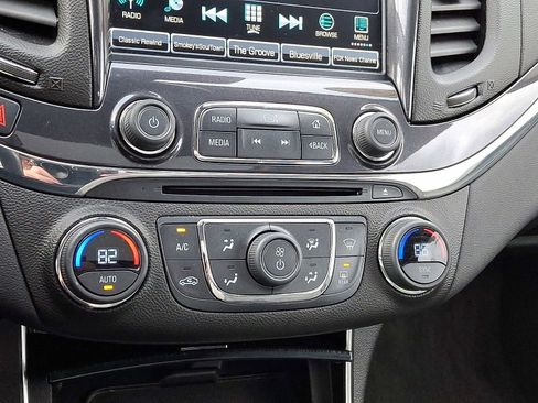 Used 2018 Chevrolet Impala Premier w/ Premier Confidence Package image 16