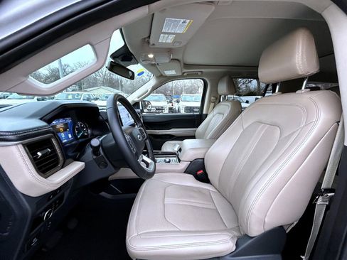 Used 2024 Ford Expedition Max Limited image 10