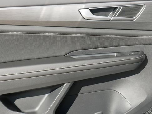 New 2026 Volkswagen Atlas Cross Sport SE AWD/4WD image 7