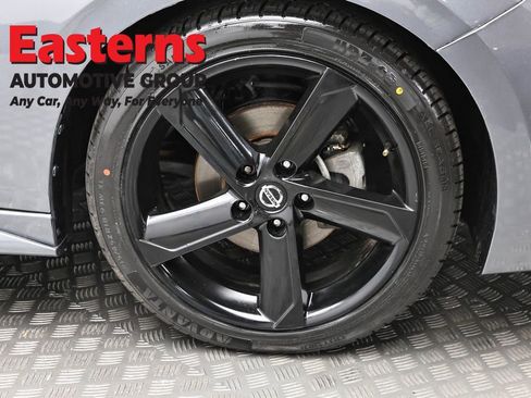 Used 2023 Nissan Sentra SR w/ SR Premium Package image 31