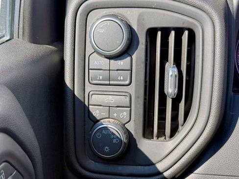 Used 2019 Chevrolet Silverado 1500 Custom Trail Boss w/ Custom Convenience Package image 21