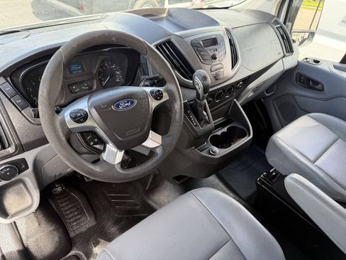 Used 2018 Ford Transit 250 148 Medium Roof RWD image 19