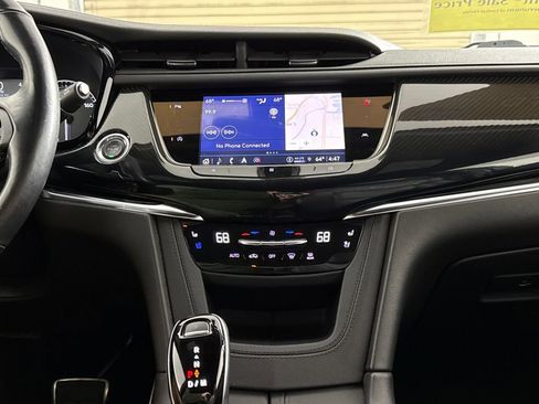 Used 2021 Cadillac XT6 Sport image 15