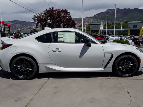 New 2026 Toyota GR86 Premium w/ ALL Weather Mat Package (TMS) RWD image 9