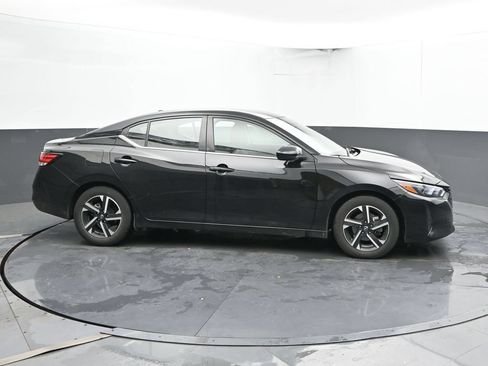 Used 2024 Nissan Sentra SV FWD image 4